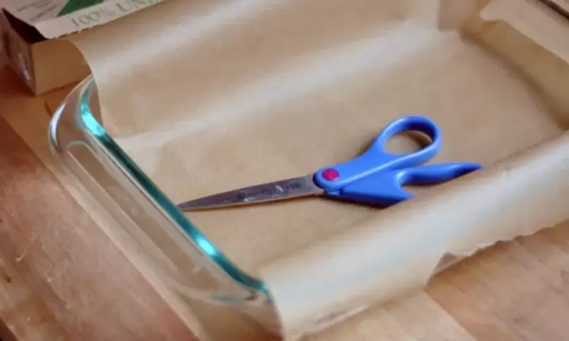 Giá thành của giấy nến dao động trong khoảng 18.000 VNĐ cho 1 cuộn 5m/10m/20m