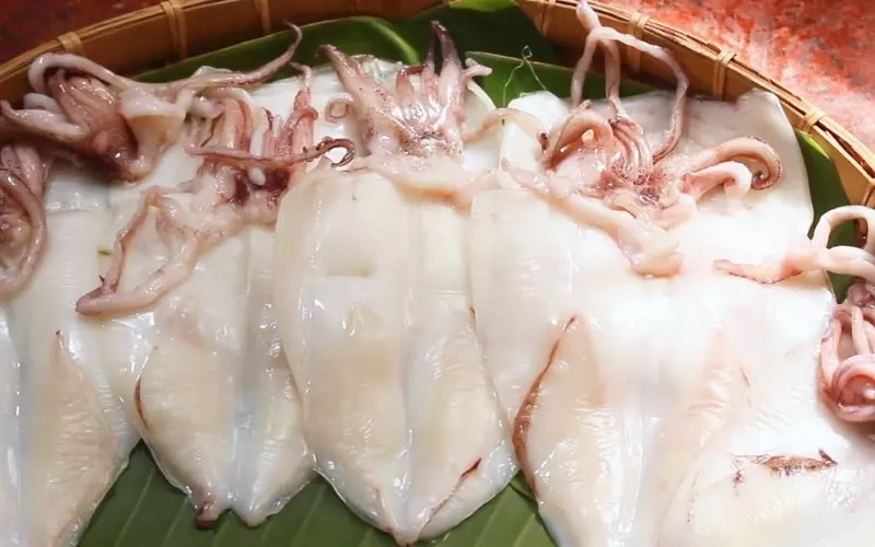 Mực một nắng mang vị ngọt cùng độ dai giòn sần sật nhất định