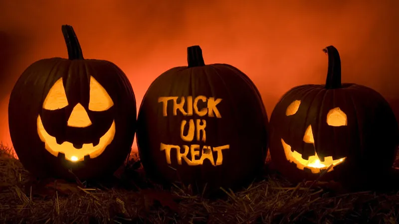 Halloween được tổ chức vào đêm trước ngày Lễ Các Thánh