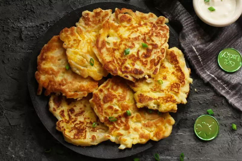 Bánh Boxty Pancake được làm từ khoai tây nghiền, khoai tây cắt nhỏ và vụn khoai tây