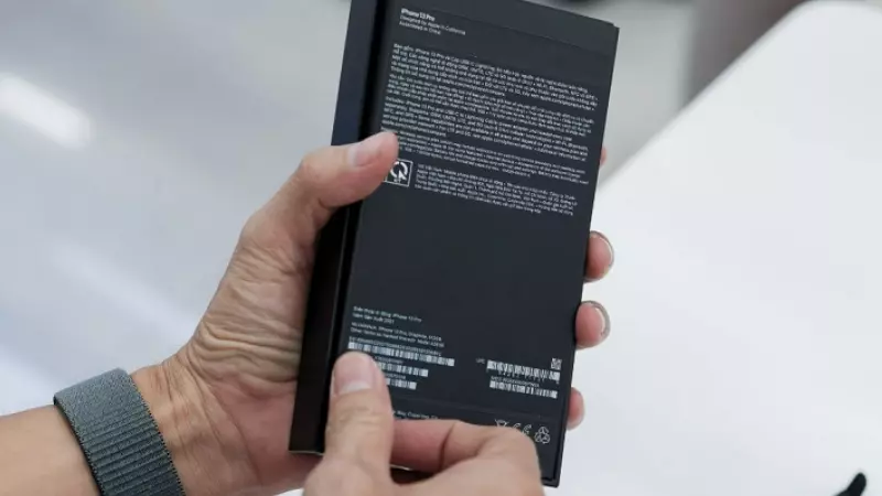 iPhone chính hãng tại các đại lý phân phối ủy quyền của Apple như Thế Giới Di Động và chuỗi cửa hàng TopZone