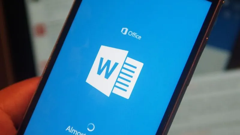 Ứng dụng word trên điện thoại hỗ trợ cho bạn đầy đủ các tính năng như chỉnh sửa văn bản, lựa chọn font chữ, hình ảnh,....
