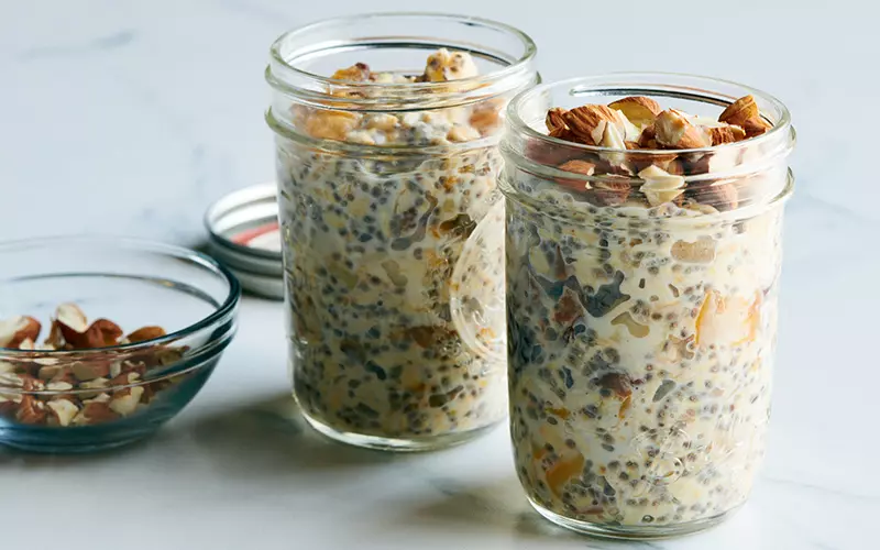 Overnight oats ăn ngon hơn sau khi để lạnh