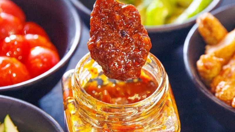 Sa tế tạo nên hương có vị cay nồng đặc trưng cho món ăn