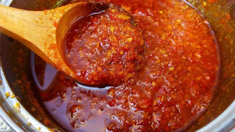 Sa tế sau khi làm xong sẽ có mùi thơm đặc trưng của ớt và tỏi, vô cùng lôi cuốn