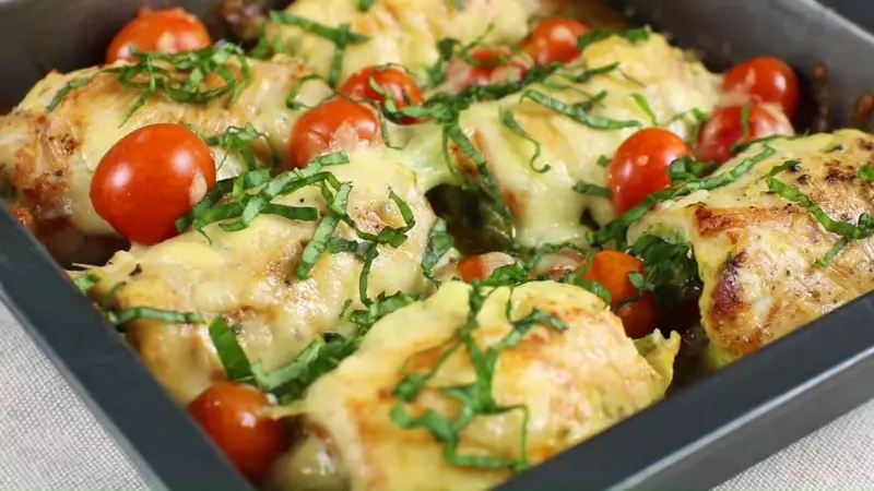 Gà nhồi sốt Pesto