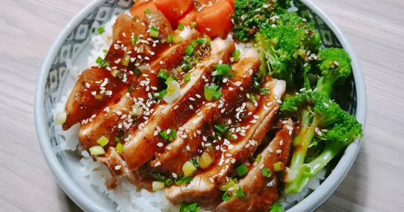 Gà nướng sốt Teriyaki mang hương vị thơm ngon và đặc trưng