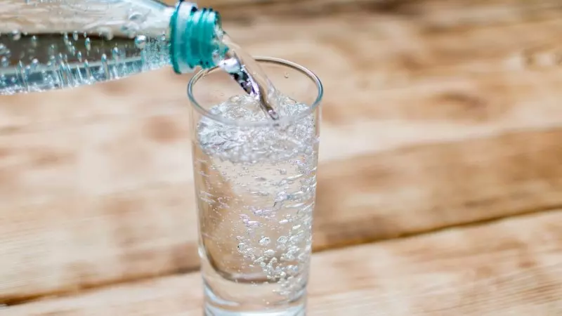 Tần suất lưu động trung bình của ruột ở nhóm uống nhiều nước có gas khá cao