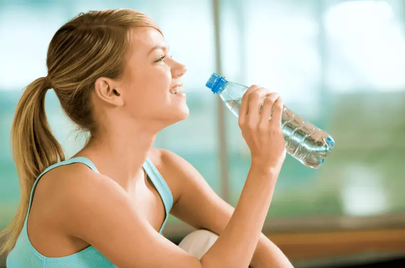 Nước khoáng có gas lại có thể giữ canxi lại trong xương tốt