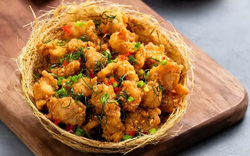 Sụn gà xóc tỏi ớt rất được yêu thích