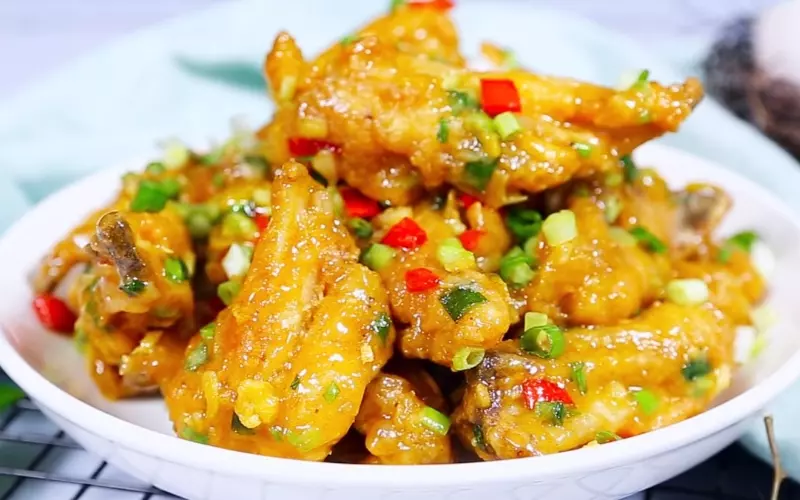 Sụn gà sốt trứng muối độc đáo và mới lạ