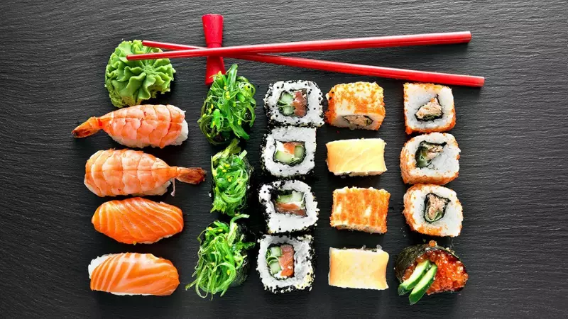 Sushi được biết đến rộng rãi là món ăn truyền thống của người Nhật