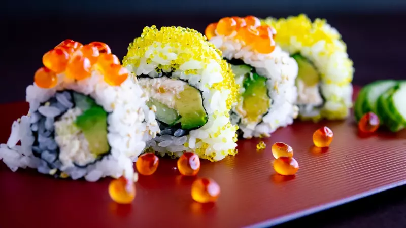 Sushi cuộn kiểu California