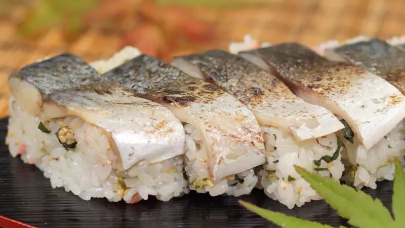 Sushi cá thu vua