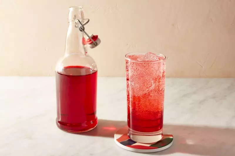 Chúng có màu đỏ đậm nên cũng được chọn để làm nhiều loại cocktail, soda thêm bắt mắt