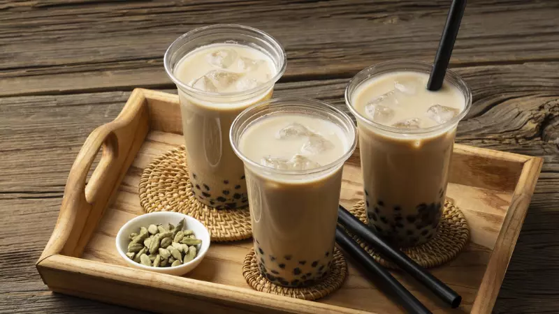 Có nhiều cách để chế biến một ly trà sữa thơm ngon, hãy thử và lựa chọn cách phù hợp với sở thích của bạn