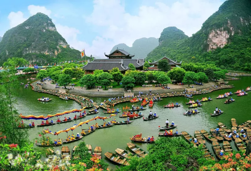 Di sản văn hoá bao gồm di sản văn hoá phi vật thể và di sản văn hoá vật thể