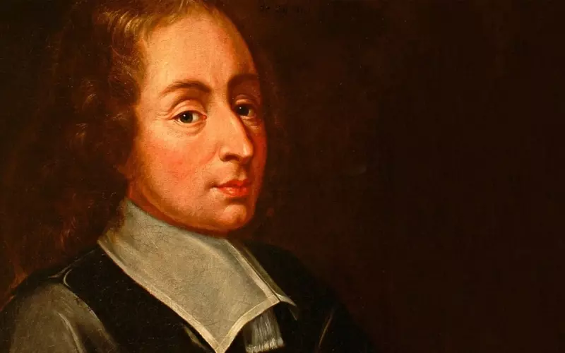 Chiếc máy tính cơ học đầu tiên xuất hiện trên thế giới là do Blaise Pascal tạo ra