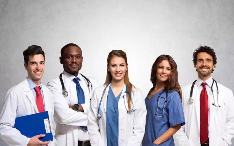 MD là từ viết tắt của cụm từ tiếng Anh Medical Doctor/Physician hiểu đơn giản là Bác sĩ y khoa