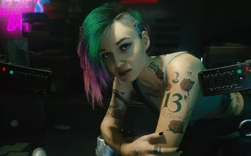 Tất cả các nhân trong Cyberpunk dù ở bất kỳ tầng lớp nào cũng không thể thoát khỏi sự điều khiển của máy móc