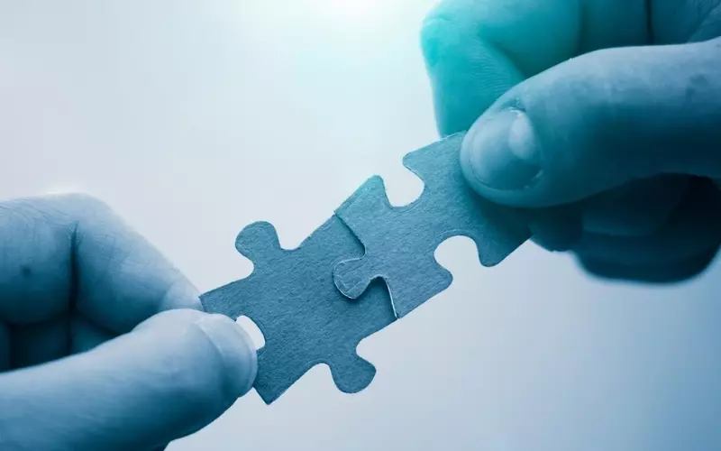 Đây là phép nối đưa ra những câu có sự tương đương với bộ phận hoặc chức năng cú pháp nào đó của câu liên quan
