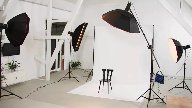 Studio là không gian sáng tạo của nghệ sĩ hoặc nhân viên sáng tạo