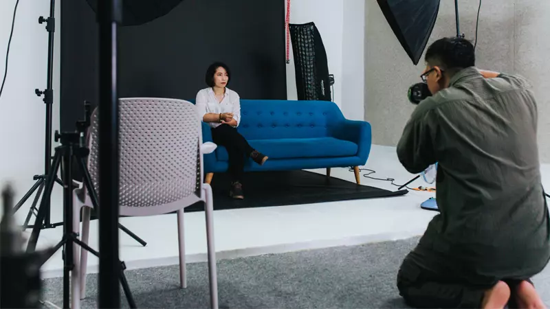 Chụp hình studio giờ đây không phải là phong cách chụp ảnh mới