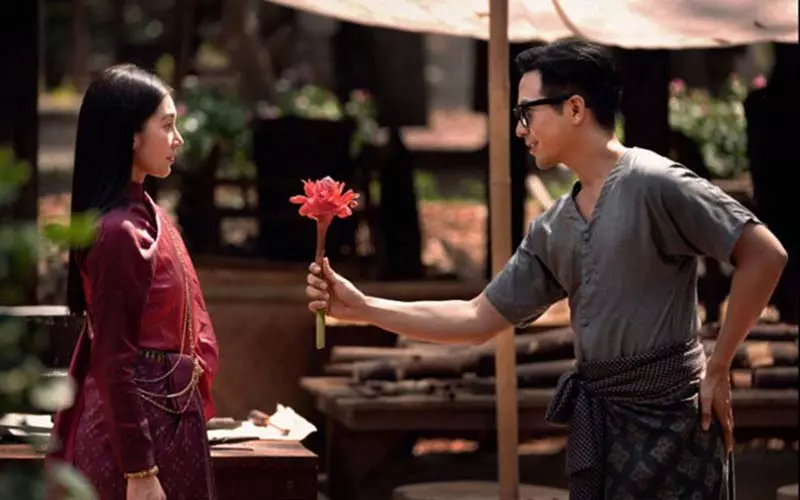 Destiny nghĩa là định mệnh, sự sắp đặt của số phận trong tình yêu