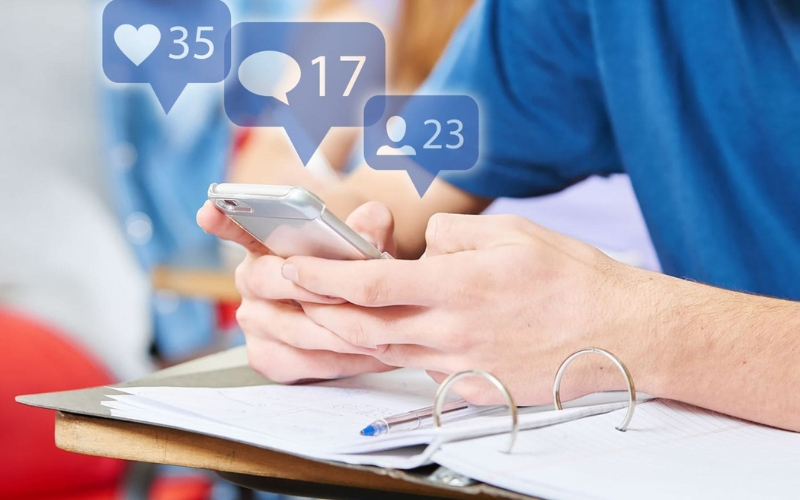 Ai trong chúng ta cũng dễ dàng trở thành Netizen và có quyền đưa ra những quan điểm của mình trên mạng xã hội