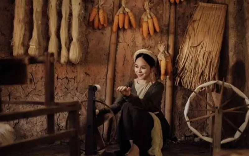 Hình ảnh người phụ nữ Việt Nam trong xã hội phong kiến ngày xưa đã hiện diện ở nhiều vị trí trong cuộc đời